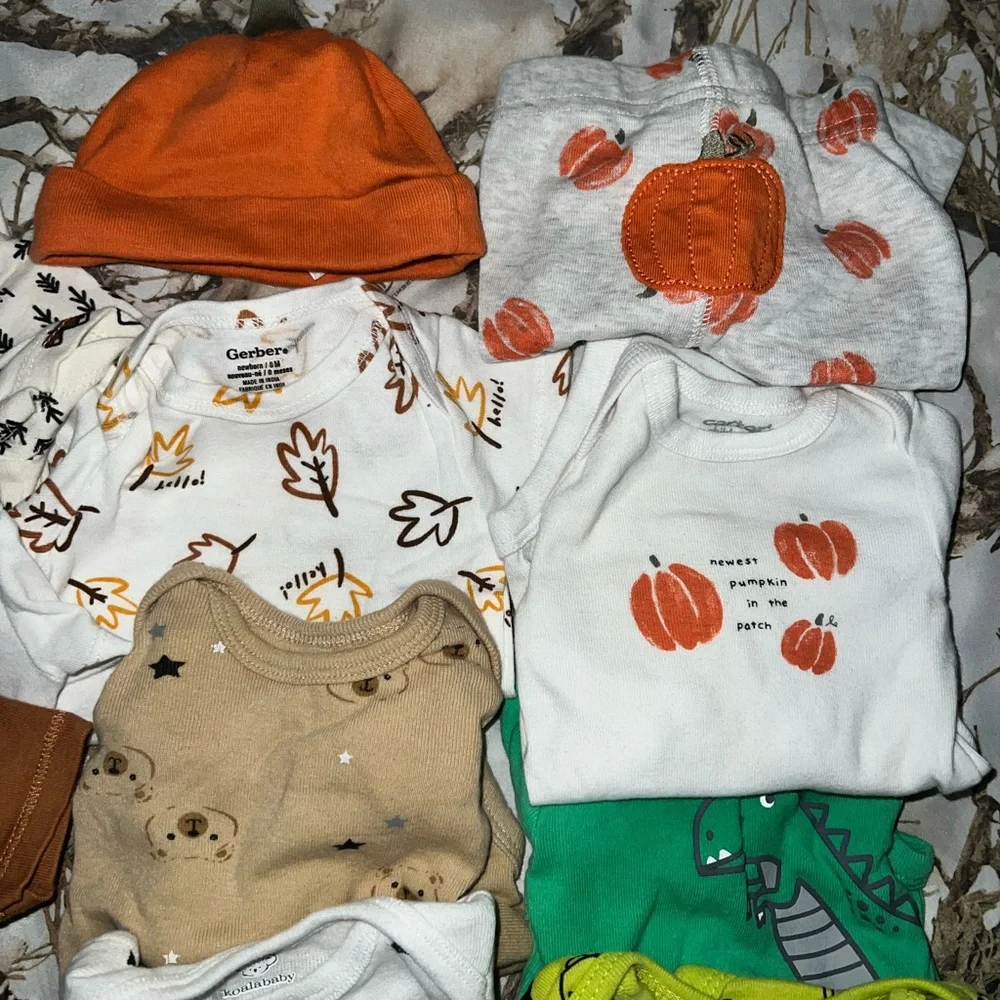 Set of newborn clothes - Picture 4 of 4